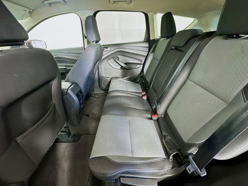 Used 2019 Ford Escape SE image 25