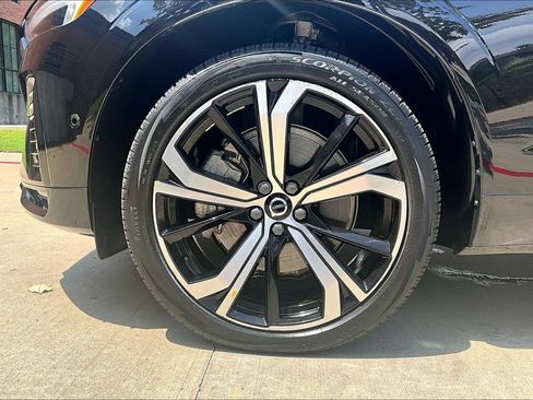 Used 2024 Volvo XC60 T8 Ultimate w/ Protection Package Premier AWD/4WD image 11