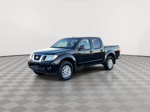 Used 2015 Nissan Frontier SV w/ SV Value Truck Package image 4