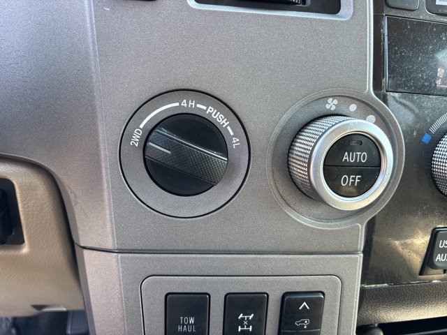 Used 2013 Toyota Sequoia Platinum AWD/4WD image 42