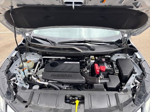 Used 2025 Nissan Rogue SV FWD image 34