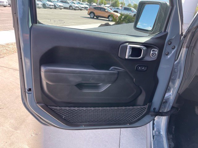 Used 2025 Jeep Gladiator Sport AWD/4WD image 13
