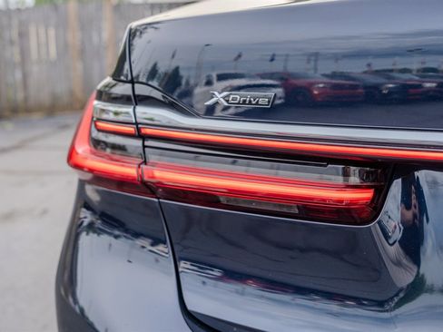 Used 2020 BMW 750i xDrive w/ Executive Package image 10
