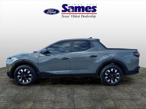 Used 2025 Hyundai Santa Cruz SE image 3