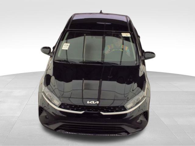Used 2024 Kia Forte LXS FWD image 2