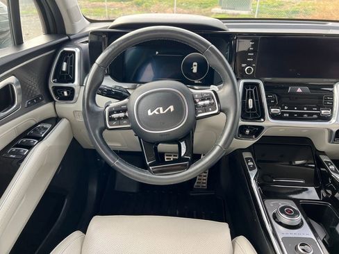 Used 2024 Kia Sorento SX Prestige image 22
