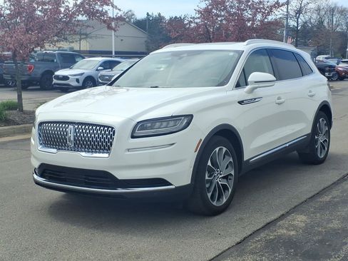 Used 2023 Lincoln Nautilus Reserve w/ Equipment Group 201A image 3