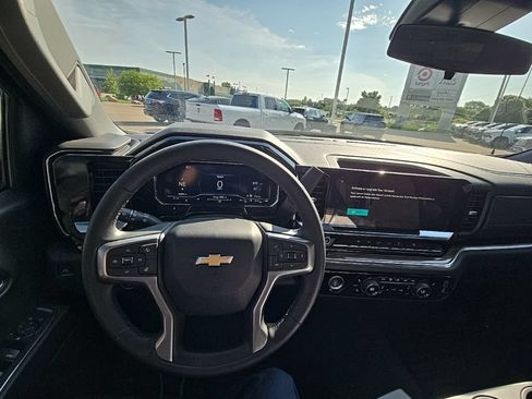 Certified 2024 Chevrolet Silverado 1500 LT AWD/4WD image 21