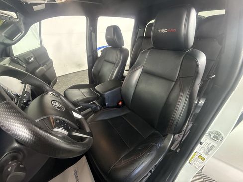 Used 2021 Toyota Tacoma TRD Pro AWD/4WD image 19