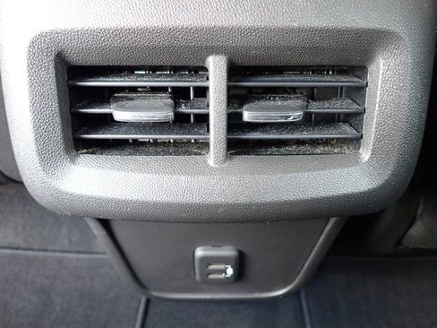 Used 2022 Chevrolet Equinox LT image 15