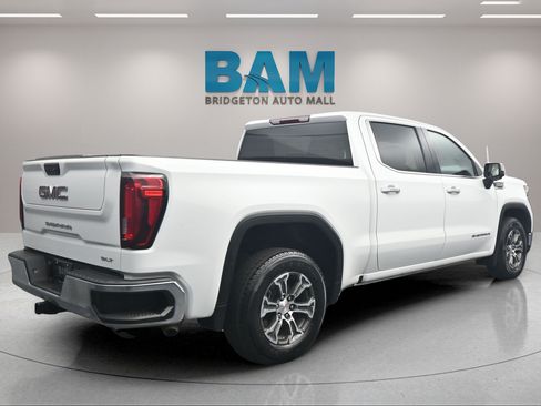 Used 2025 GMC Sierra 1500 SLT RWD image 2