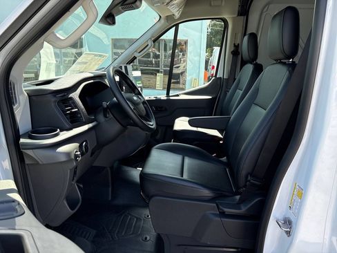 New 2026 Ford Transit 250 148 Medium Roof RWD image 25
