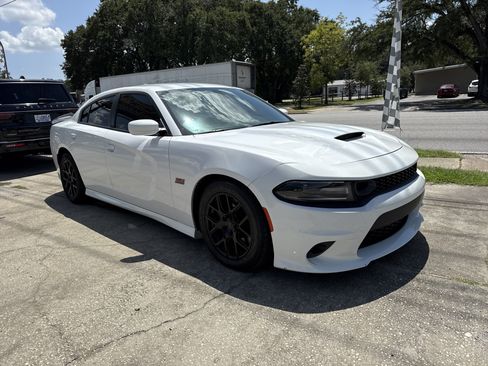 Used 2020 Dodge Charger Scat Pack RWD image 7