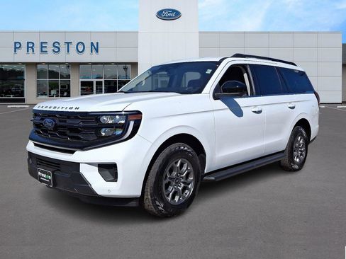 New 2025 Ford Expedition Active image 1