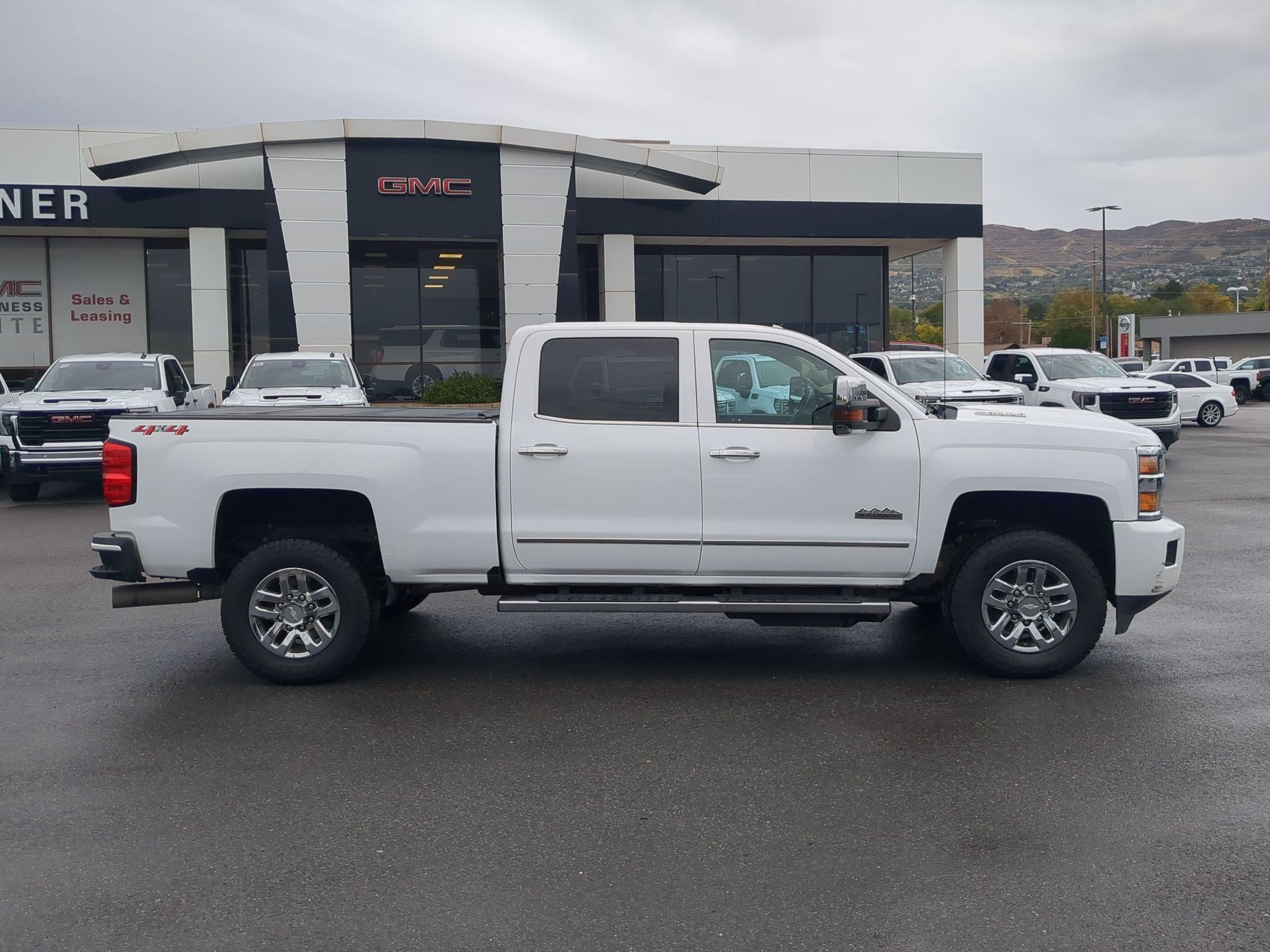 Certified 2019 Chevrolet Silverado 3500 High Country w/ Duramax Plus Package AWD/4WD image 7