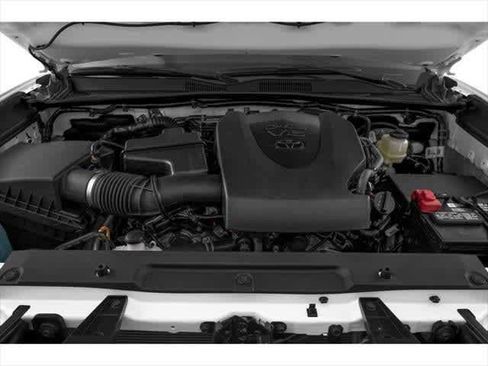 Used 2021 Toyota Tacoma TRD Sport image 8