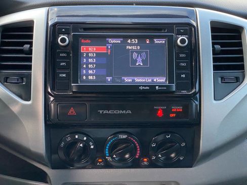 Used 2015 Toyota Tacoma PreRunner image 22