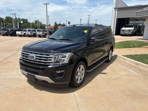 Used 2019 Ford Expedition Max XLT w/ Equipment Group 202A AWD/4WD image 9