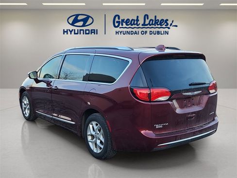 Used 2020 Chrysler Pacifica Limited w/ Advanced Safetytec Group image 3