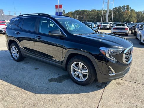 Certified 2021 GMC Terrain SLE w/ Driver Convenience Package image 10