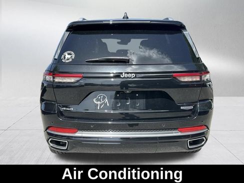 Used 2023 Jeep Grand Cherokee Summit AWD/4WD image 7