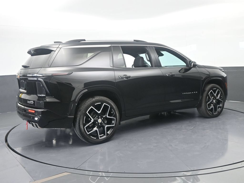 Used 2025 Chevrolet Traverse High Country FWD image 6