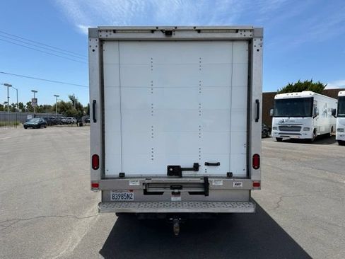 Used 2018 Ford Transit 350 156 DRW RWD image 4