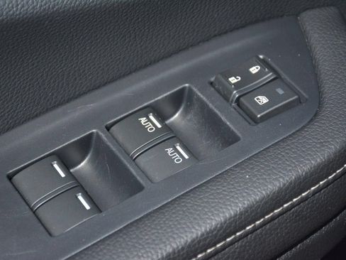 Used 2025 Honda Ridgeline Sport image 9