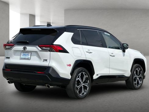 Used 2025 Toyota RAV4 XSE w/ Premium Package AWD/4WD image 4