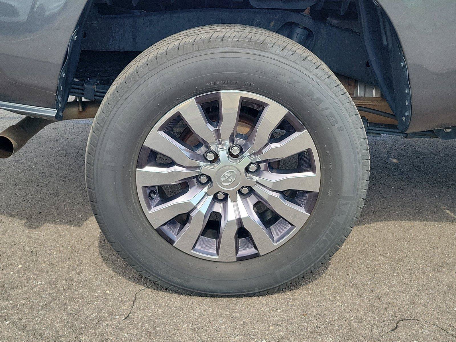 Used 2023 Toyota Tacoma SR AWD/4WD image 5