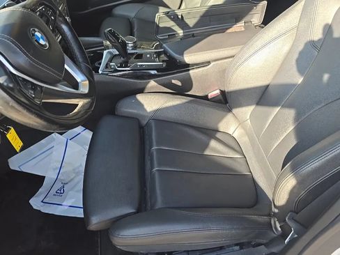 Used 2018 BMW 530e RWD image 8
