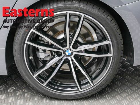 Used 2023 BMW 330i Sedan w/ M Sport Package RWD image 8