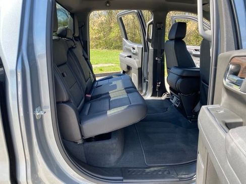 Used 2025 GMC Sierra 1500 SLT image 45