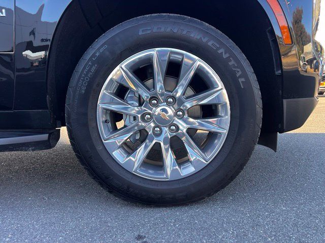 Used 2026 Chevrolet Suburban Premier AWD/4WD image 7