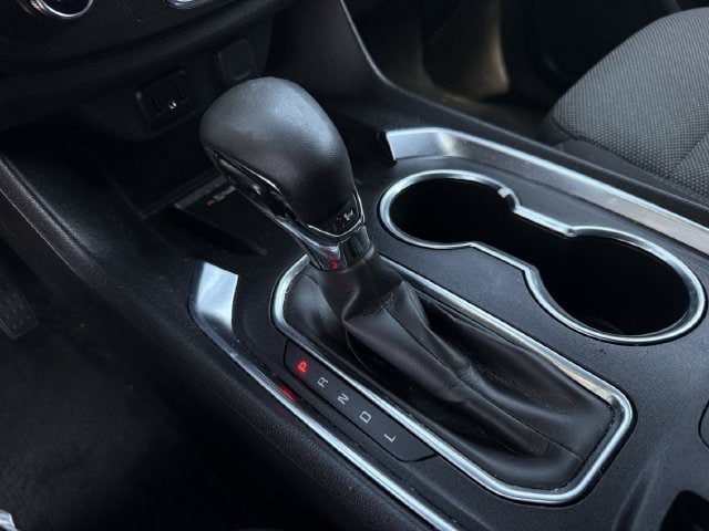 Used 2022 Chevrolet Traverse LT FWD image 19