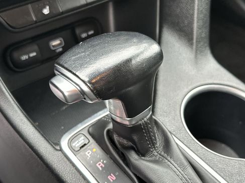 Used 2021 Kia Sportage EX image 19