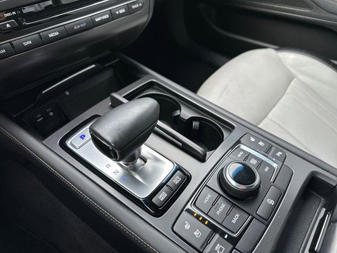 Used 2018 Genesis G80 3.3T Sport image 15