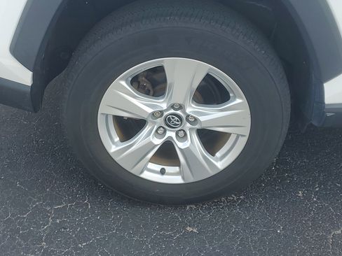 Certified 2021 Toyota RAV4 XLE w/ Convenience Package image 8