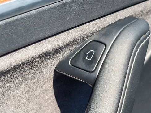 Used 2023 Tesla Model Y Long Range image 40