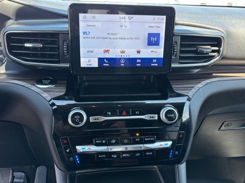 Used 2022 Ford Explorer Limited AWD/4WD image 15