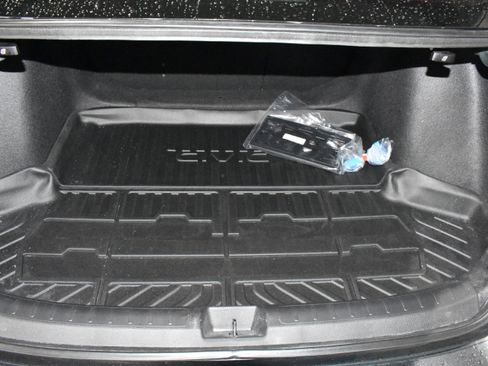 Certified 2024 Honda Civic EX image 30