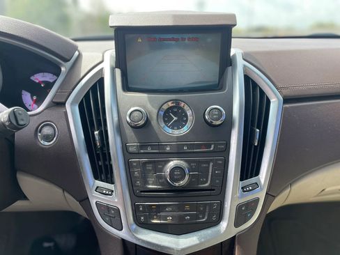 Used 2012 Cadillac SRX Luxury image 16