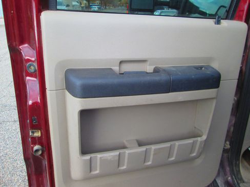 Used 2010 Ford F250 XLT image 10