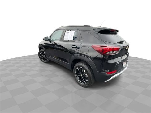 Used 2022 Chevrolet TrailBlazer LT w/ Driver Confidence Package image 6