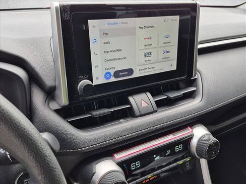 Used 2024 Toyota RAV4 XLE FWD image 7