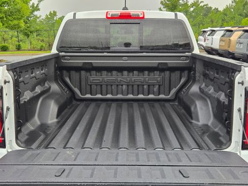 Used 2024 GMC Canyon AT4 w/ Canyon Safety Plus Package AWD/4WD image 18