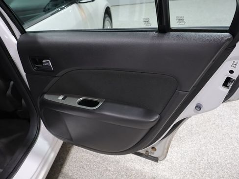 Used 2010 Ford Fusion Hybrid FWD image 23