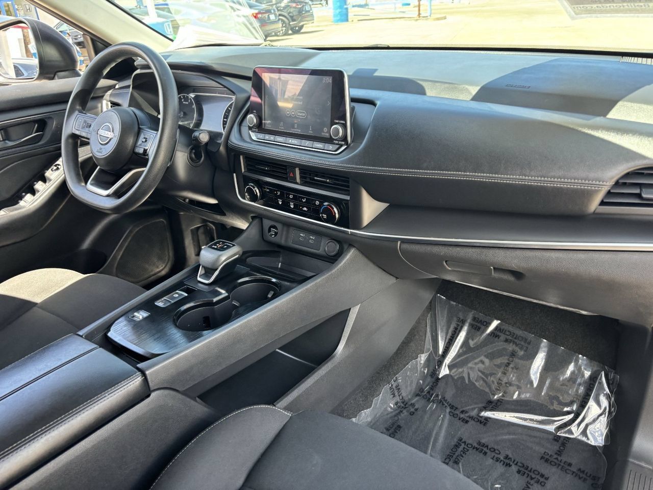 Used 2024 Nissan Rogue S FWD image 10