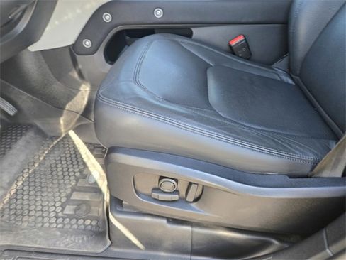 Used 2023 Land Rover Defender 110 S image 23