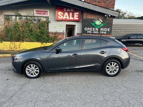 Used 2015 MAZDA MAZDA3 i Touring image 2